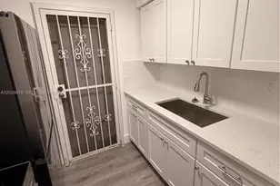 12195 W Dixie Hwy, North Miami, FL 33161 - Photo 14