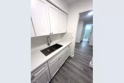 12195 W Dixie Hwy #6E, North Miami, FL 33161 - Photo 2