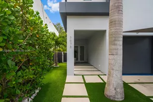 3073 Carter St, Miami, FL 33133 - Photo 2