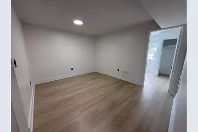 12215 W Dixie Hwy #304, North Miami, FL 33161 - Photo 4