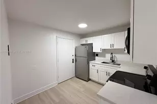 12215 W Dixie Hwy, North Miami, FL 33161 - Photo 2