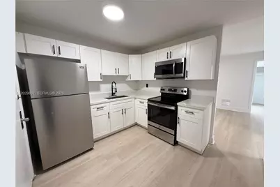 12215 W Dixie Hwy #304, North Miami, FL 33161 - Photo 1