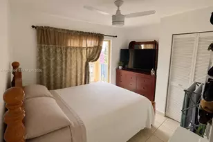 6850 W 16th Dr, Hialeah, FL 33014 - Photo 6