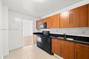 3001 S Ocean Dr, Hollywood, FL 33019 - Photo 16