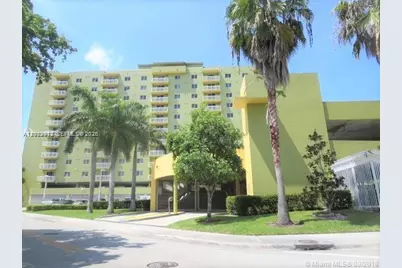 816 NW 11th St #801, Miami, FL 33136 - Photo 2