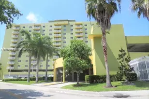 816 NW 11th St, Miami, FL 33136 - Photo 2