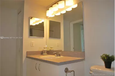 816 NW 11th St #801, Miami, FL 33136 - Photo 18
