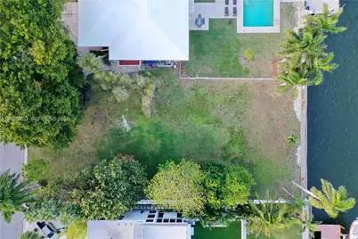 927 N Northlake Dr, Hollywood, FL 33019 - Photo 8