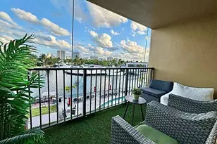301 Golden Isles Dr, Hallandale Beach, FL 33009 - Photo 14