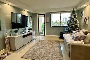 301 Golden Isles Dr, Hallandale Beach, FL 33009 - Photo 4