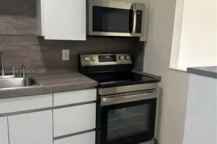 1075 W 68th St, Hialeah, FL 33014 - Photo 2