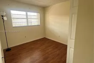1075 W 68th St, Hialeah, FL 33014 - Photo 8
