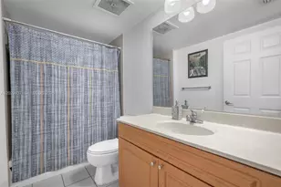 900 SW 8th St, Miami, FL 33130 - Photo 12