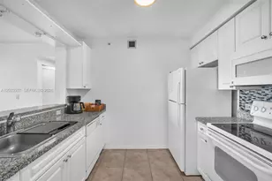 900 SW 8th St, Miami, FL 33130 - Photo 4