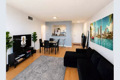 900 SW 8th St #1103, Miami, FL 33130 - Photo 6