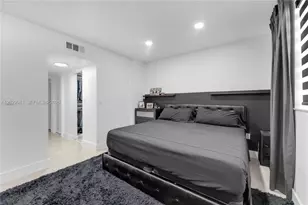 10900 SW 104th St, Miami, FL 33176 - Photo 16