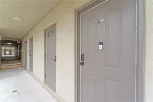 10900 SW 104th St, Miami, FL 33176 - Photo 2