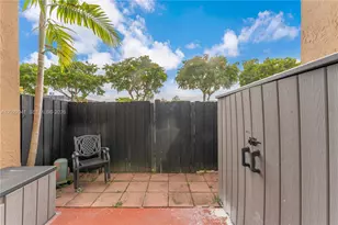 10900 SW 104th St, Miami, FL 33176 - Photo 32