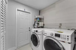 14932 SW 89th St, Miami, FL 33196 - Photo 16
