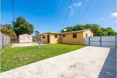 18930 NW 44th Ct #A, Miami Gardens, FL 33055 - Photo 10