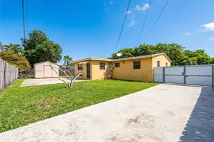 18930 NW 44th Ct, Miami Gardens, FL 33055 - Photo 10