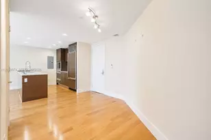 475 Brickell Ave, Miami, FL 33131 - Photo 10