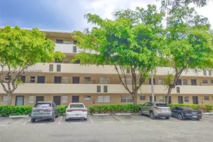 1710 NE 191st St, Miami, FL 33179 - Photo 14