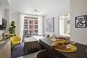 121 NE 5th St, Miami, FL 33132 - Photo 24