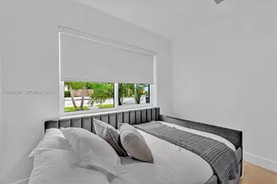 813 NE 17th St, Fort Lauderdale, FL 33305 - Photo 8