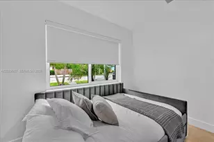 813 NE 17th St, Fort Lauderdale, FL 33305 - Photo 8