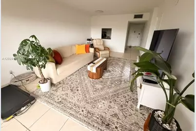 2200 E Hallandale Beach Blvd #410, Hallandale Beach, FL 33009 - Photo 2