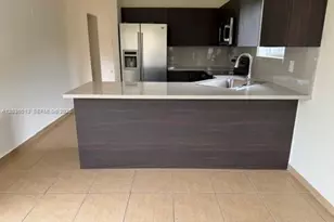706 SE 14th Ave, Homestead, FL 33033 - Photo 2