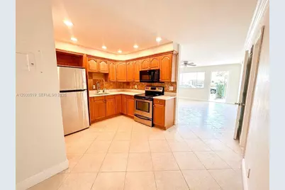 2175 NE 56th St #110, Fort Lauderdale, FL 33308 - Photo 2