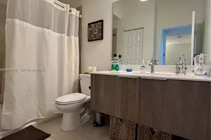10455 NW 82nd St, Doral, FL 33178 - Photo 8