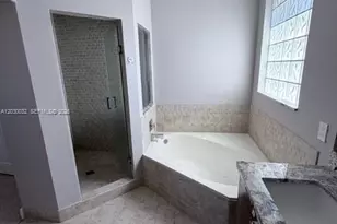 1125 Satinleaf St, Hollywood, FL 33019 - Photo 14