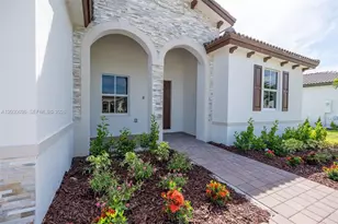 2485 SE 29th Dr, Homestead, FL 33035 - Photo 12