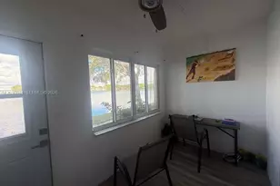 18900 NE 3rd Ct, Miami, FL 33179 - Photo 20