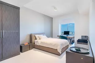 1100 Biscayne Blvd, Miami, FL 33132 - Photo 26