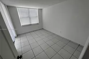 17890 W Dixie Hwy 502 Hwy, North Miami Beach, FL 33160 - Photo 14