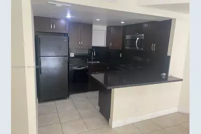 8290 Lake Dr #433, Doral, FL 33166 - Photo 2