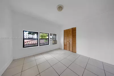 1035 NW 4th St, Miami, FL 33128 - Photo 32