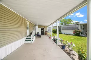 202 NW 52nd Ct, Deerfield Beach, FL 33064 - Photo 4