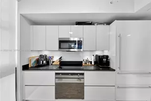 1010 Brickell Ave, Miami, FL 33131 - Photo 10
