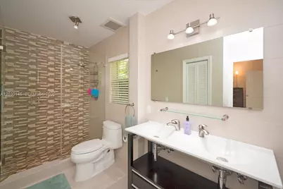 423 Alhambra Cir, Coral Gables, FL 33134 - Photo 18