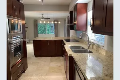 423 Alhambra Cir, Coral Gables, FL 33134 - Photo 10