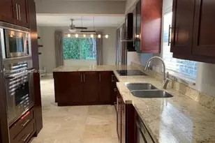 423 Alhambra Cir, Coral Gables, FL 33134 - Photo 10