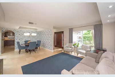 423 Alhambra Cir, Coral Gables, FL 33134 - Photo 4