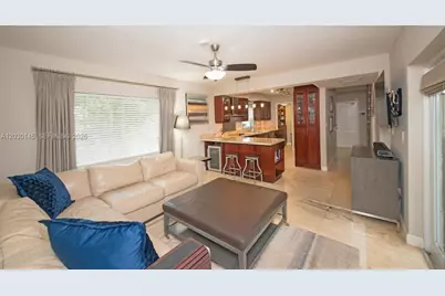 423 Alhambra Cir, Coral Gables, FL 33134 - Photo 6
