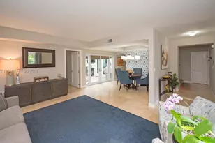 423 Alhambra Cir, Coral Gables, FL 33134 - Photo 2