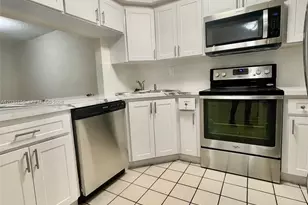 5825 W 25th Ct, Hialeah, FL 33016 - Photo 16